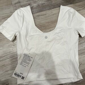 Lululemon BRAND NEW Align Tee Size 4
